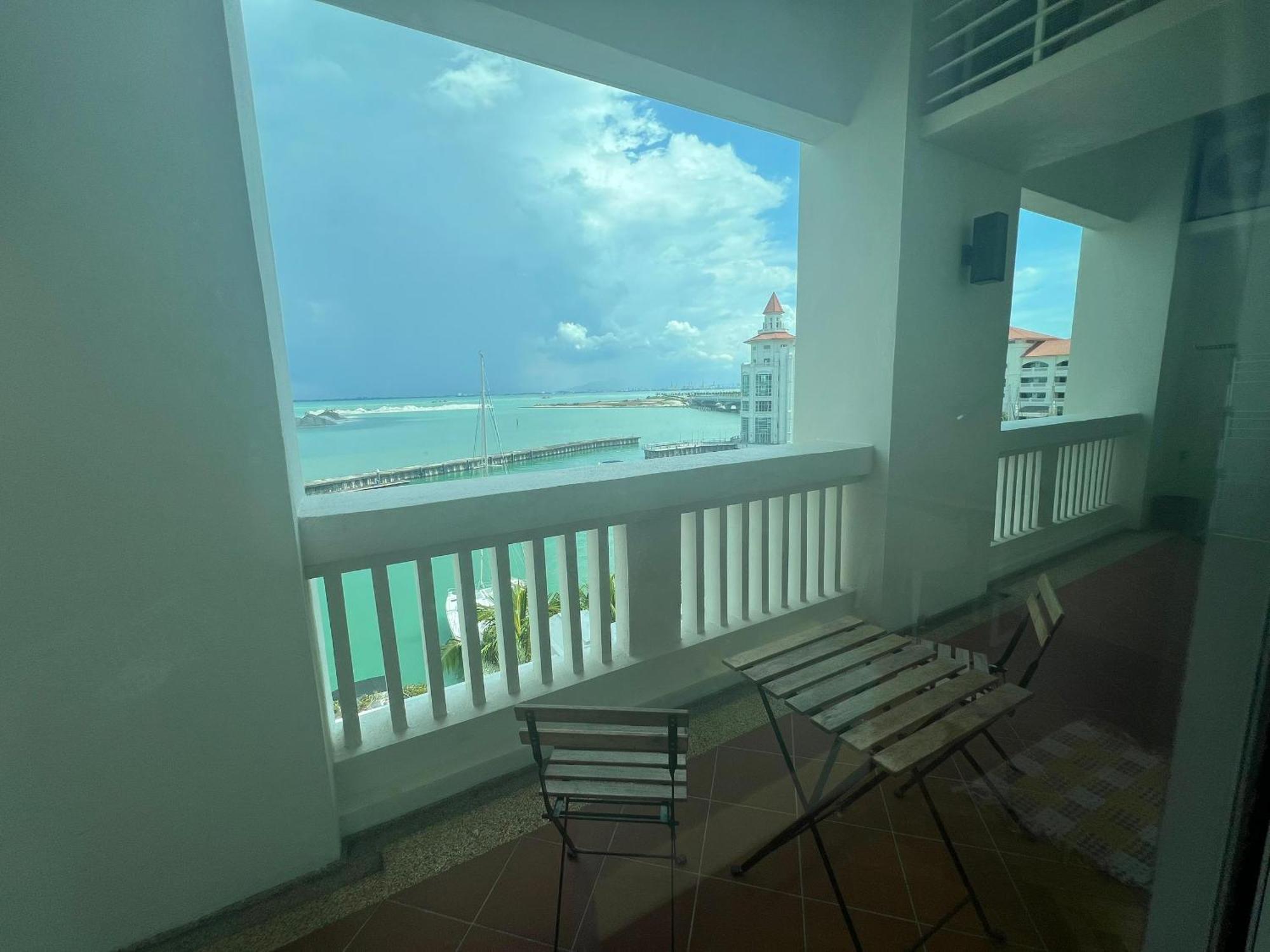 Straits Quay Marina Suites Penang By Aurorahomes Bagan Jermal Buitenkant foto
