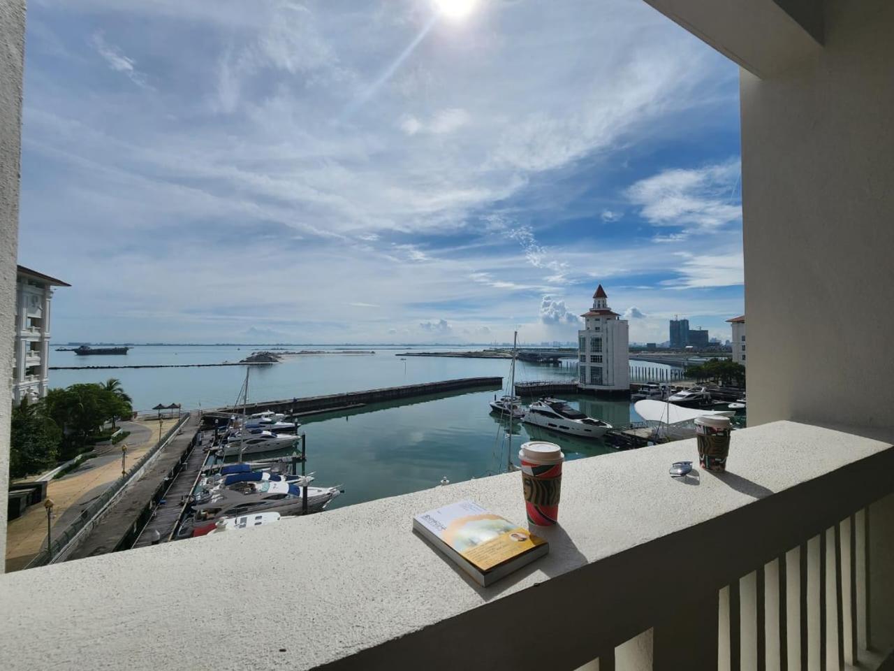 Straits Quay Marina Suites Penang By Aurorahomes Bagan Jermal Buitenkant foto
